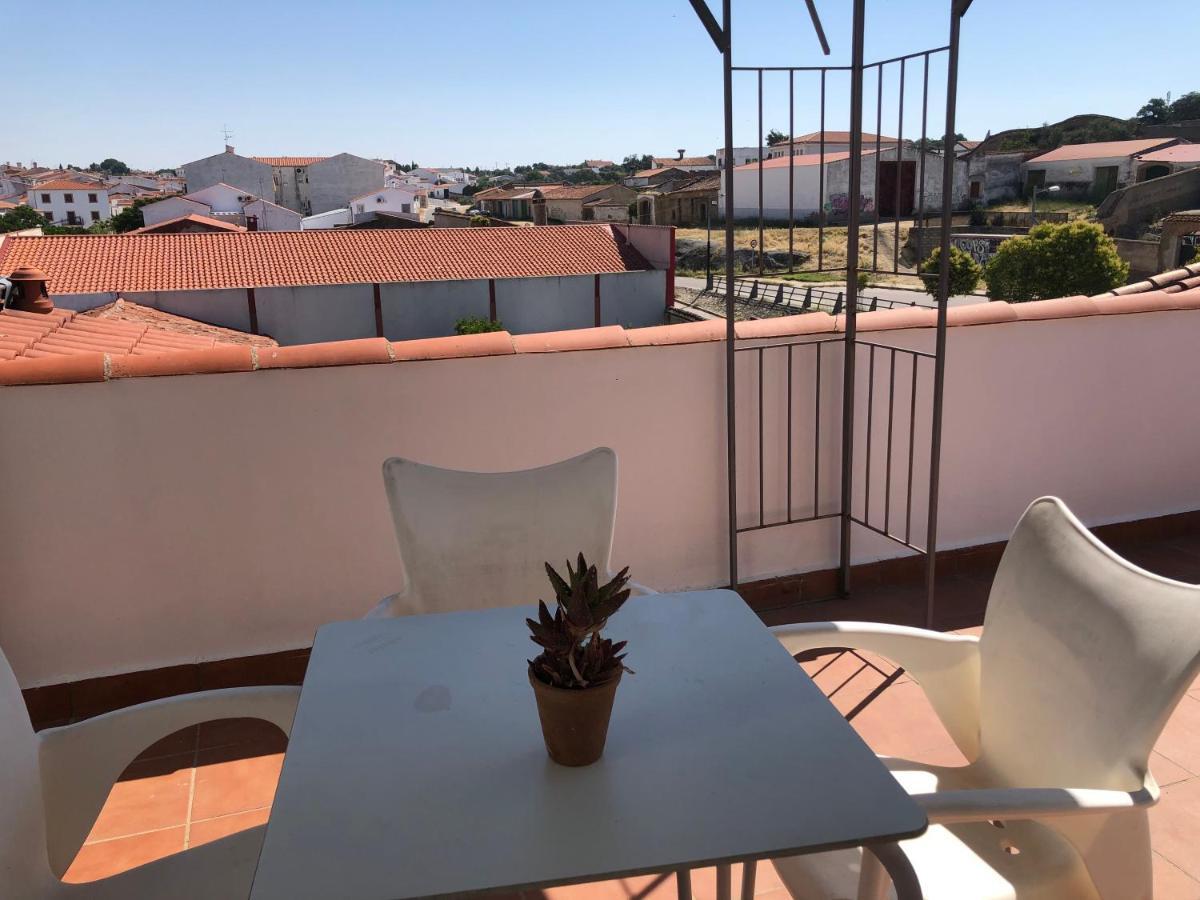 Hostal La Caballeriza Malpartida de Cáceres Dış mekan fotoğraf