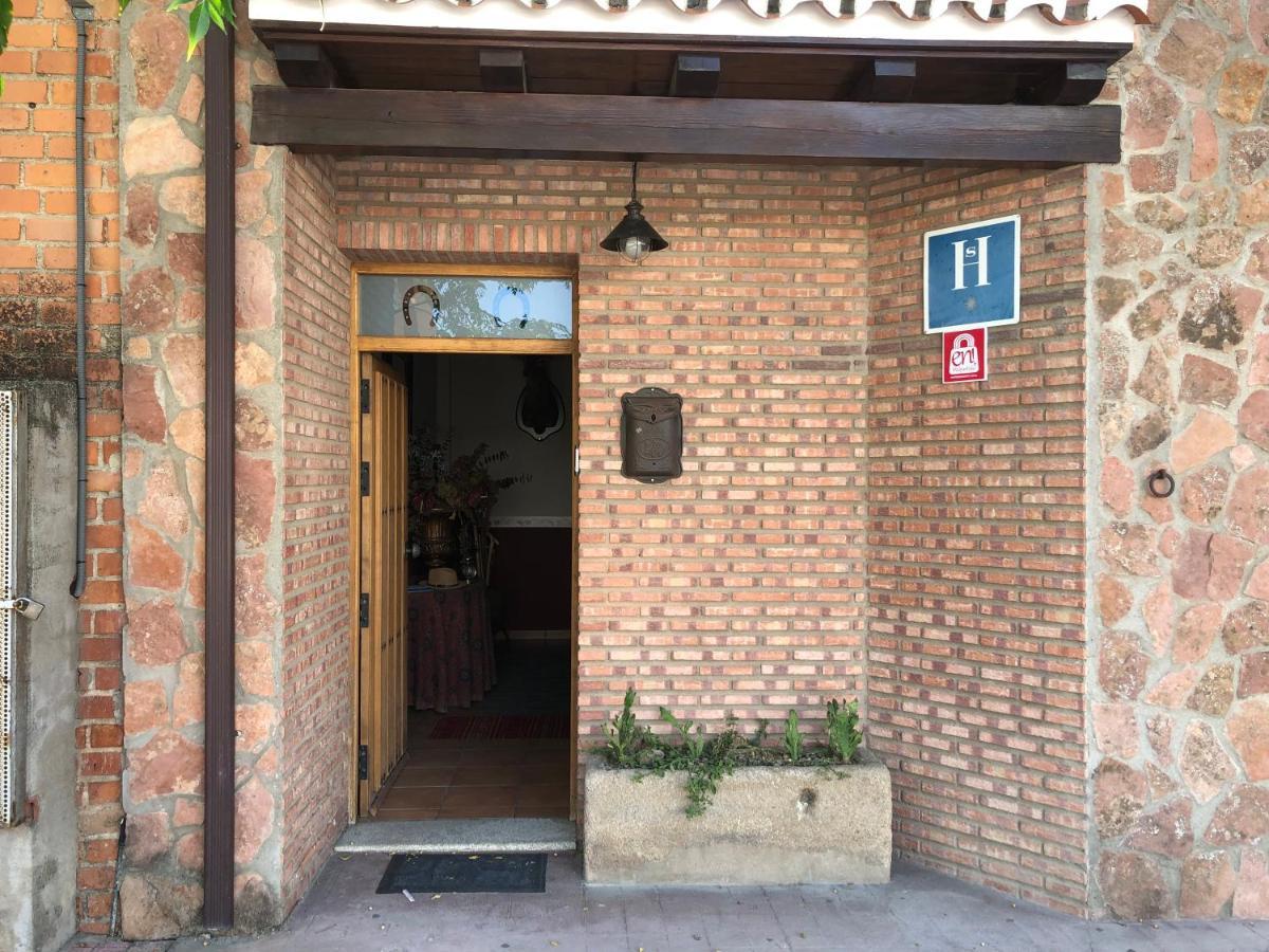Hostal La Caballeriza Malpartida de Cáceres Dış mekan fotoğraf